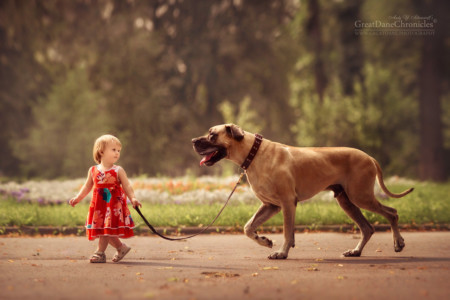 Heartwarming Photos of Little Kids and Their Big Dogs | PetaPixel