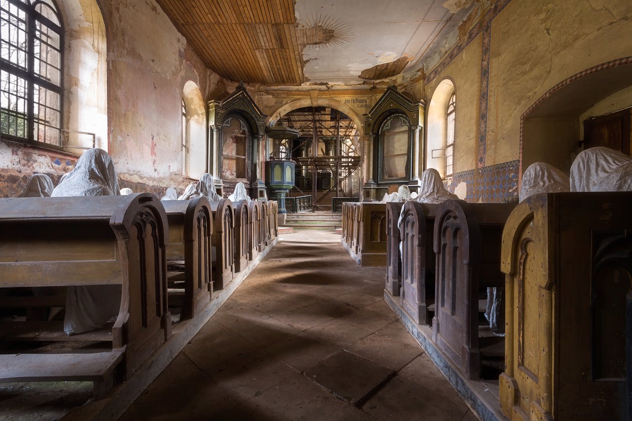 Photographing the Famous Abandoned Church Full of 'Ghosts' | PetaPixel