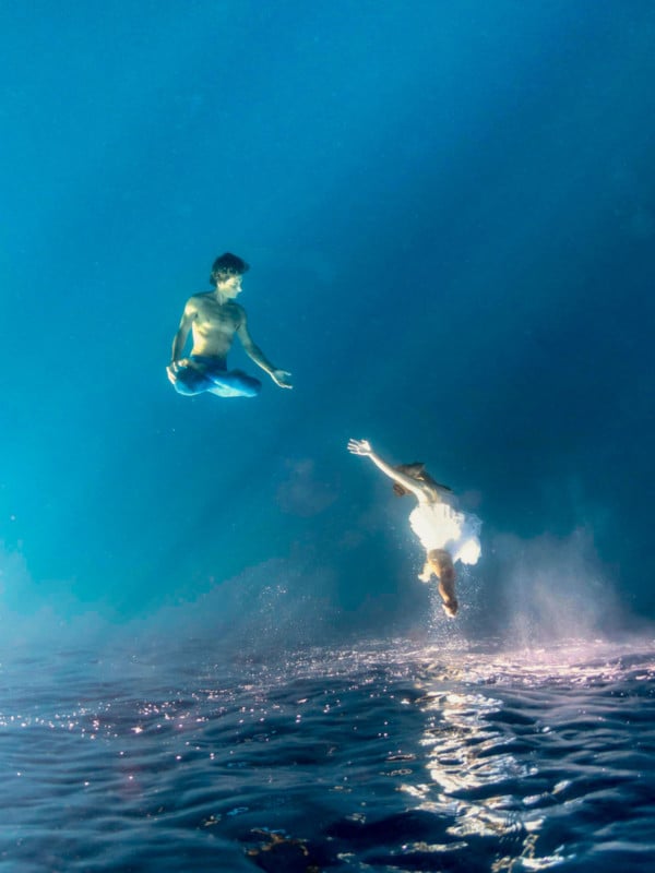 Photos of Ballet Dancers Under the Sea - 600 x 800 jpeg 61kB