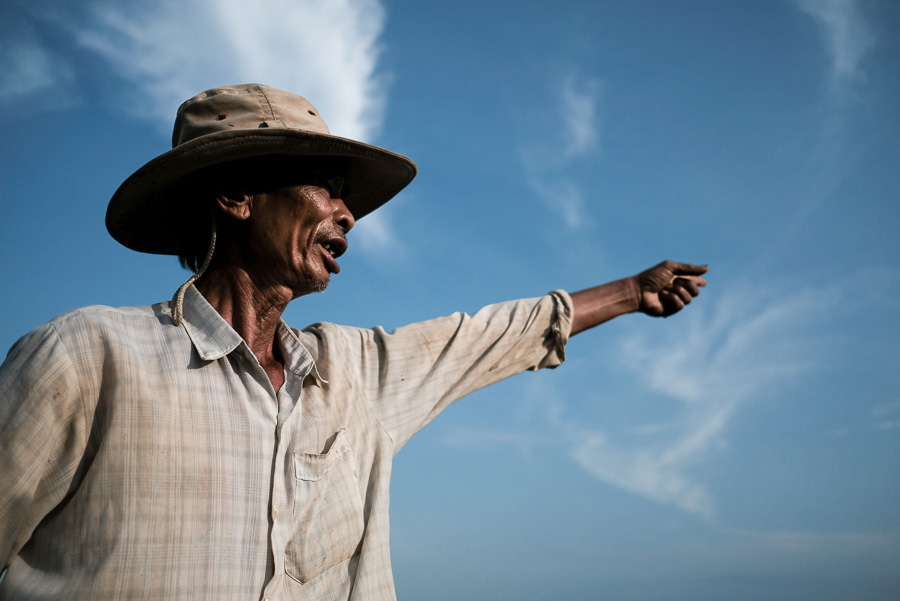 How to Direct Your Subject Indirectly in Travel Photography | PetaPixel