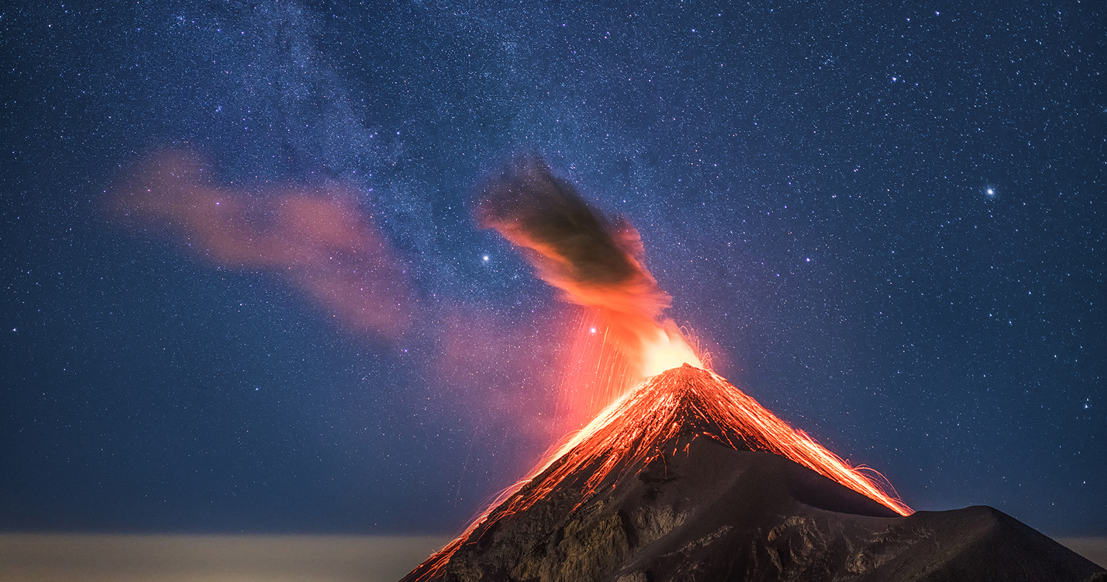 How I Photographed An Erupting Volcano In Front Of The Milky Way Petapixel