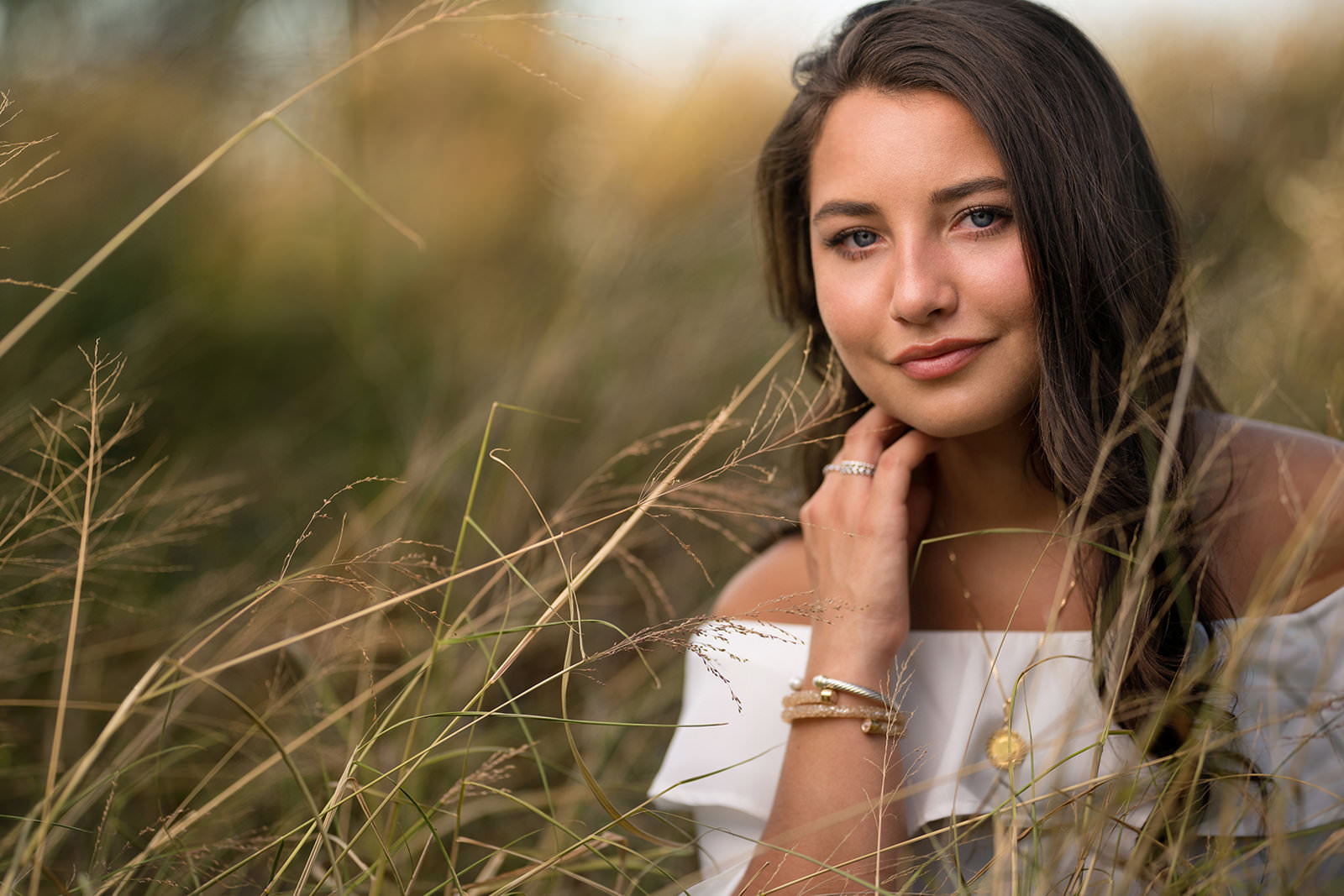 Natural Light Vs Off Camera Flash Two Photographers Shoot The Same Model Petapixel