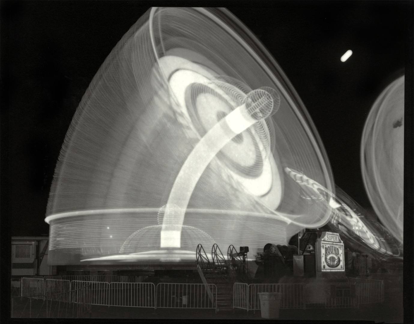 Long-Exposure Photos of Carnival Rides Over the Decades | PetaPixel
