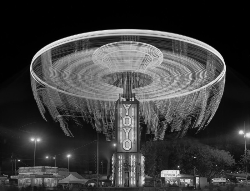 YoYo 8x10 REPROweb0 800x611 - Fotos sensacionais tiradas em parque de diversões utilizando longa exposição