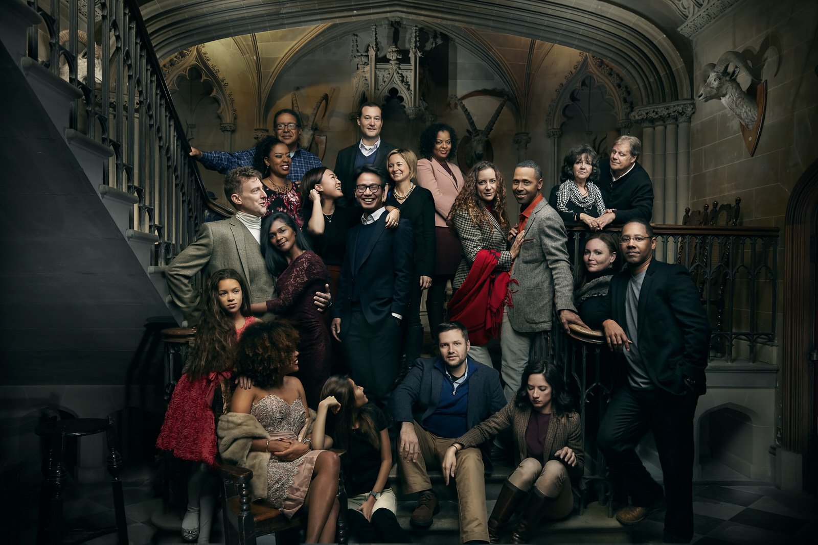 How to Shoot an Annie Leibovitz-style Group Portrait with Affordable ...