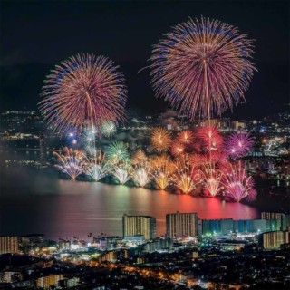 Dazzling Photos of Summer Firework Festivals in Japan | PetaPixel