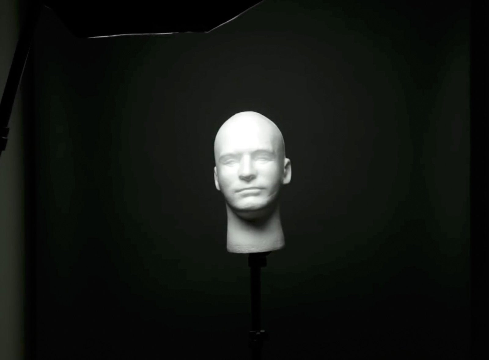 Tip Use a Mannequin Head to Practice Portrait Lighting Without a Model