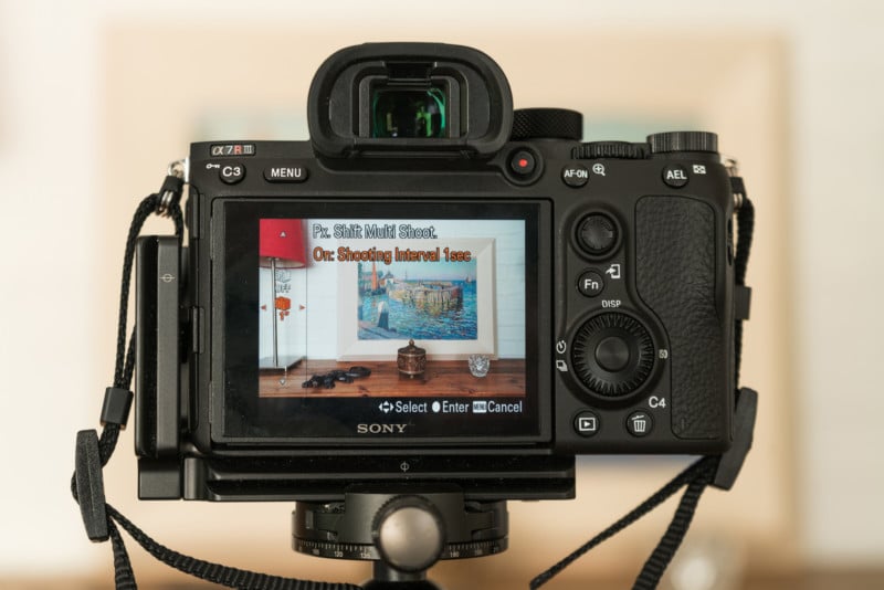 compromiso humedad Engreído Testing Sony's New Pixel Shift Feature in the a7R III | PetaPixel