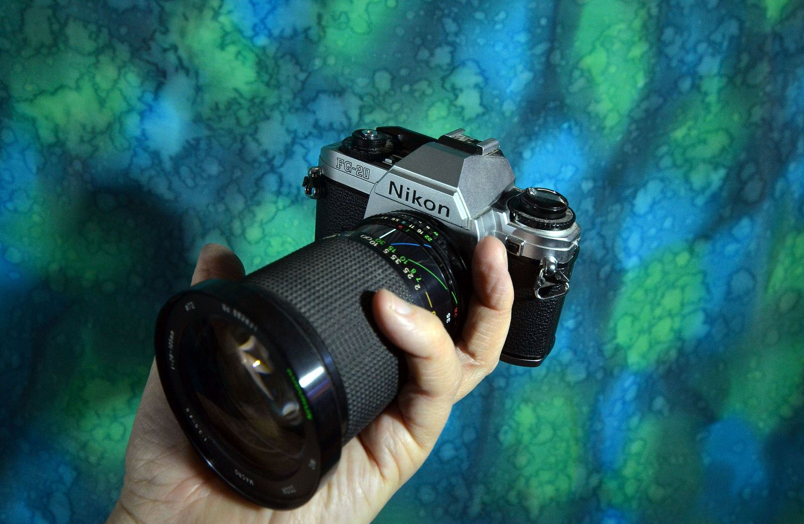 This 'Broken Digital Camera' Was Quite a Bargain PetaPixel