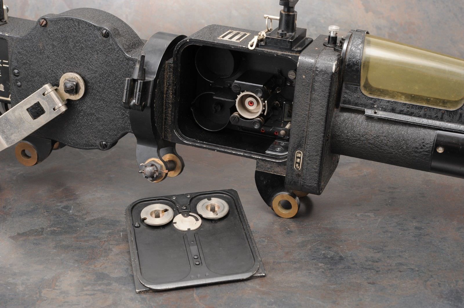 This Japanese Machine Gun Camera Was Used in World War II | PetaPixel