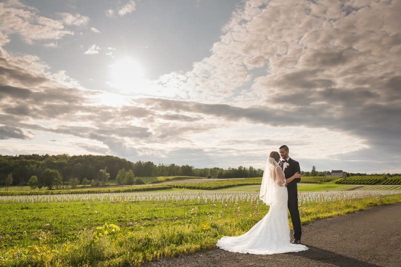 36 Tried-and-True Wedding Photo Poses