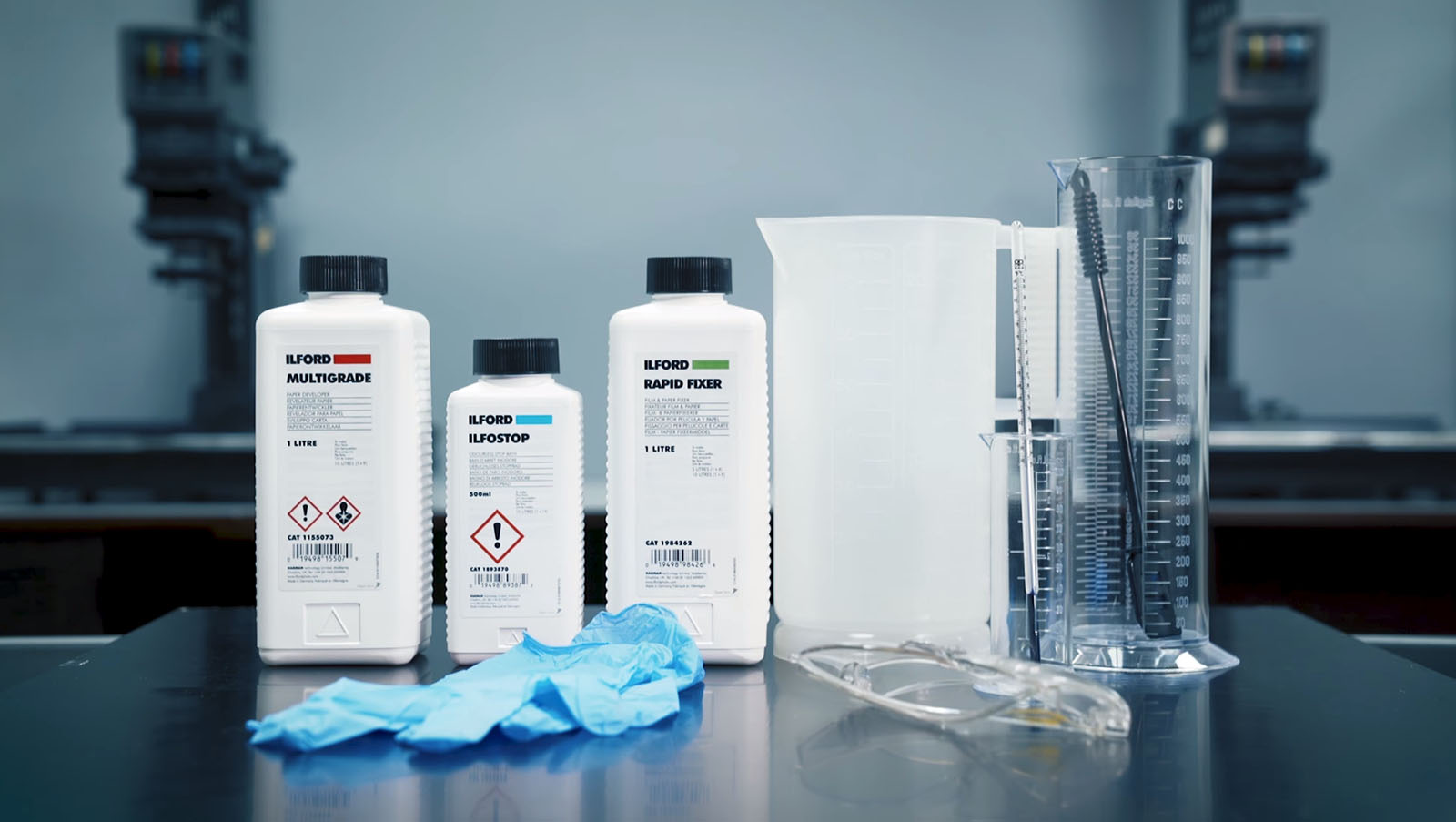 How to Make a B&W Photo Print in the Darkroom A 7Minute Crash Course