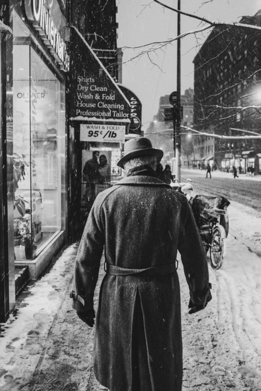 Photos of Loneliness in New York City | PetaPixel
