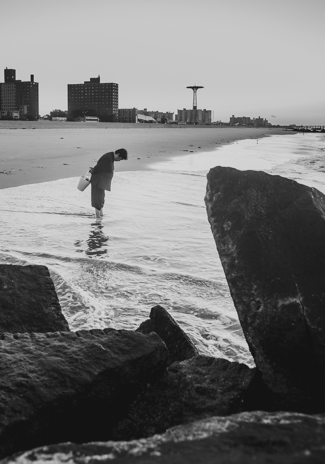 Photos Of Loneliness In New York City PetaPixel
