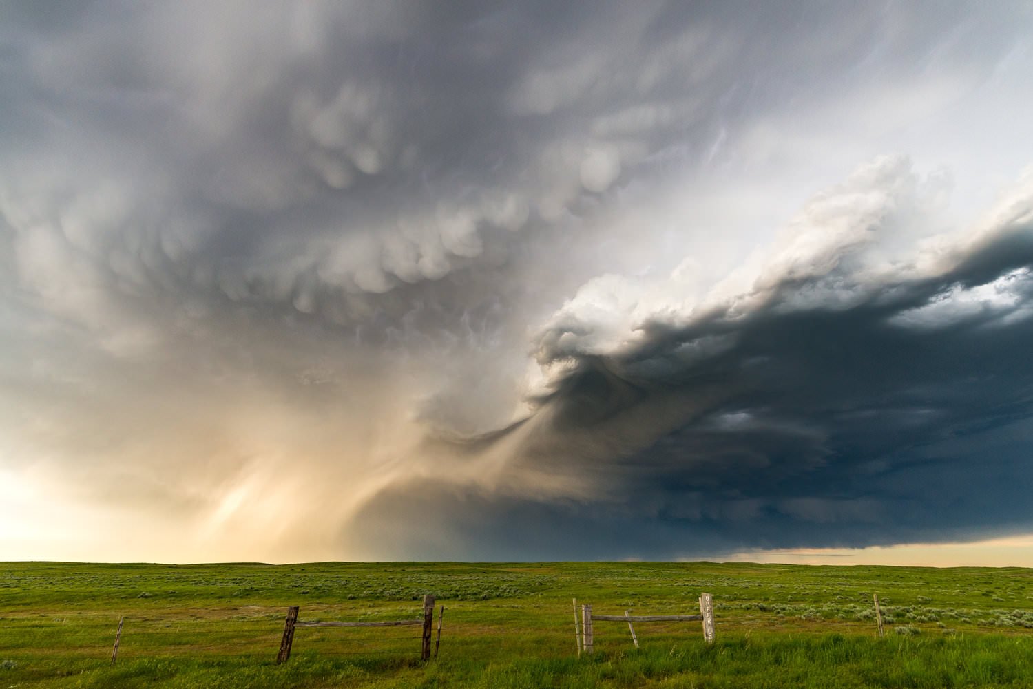 How I Shot the Milky Way Rising Above a Thunderstorm | PetaPixel