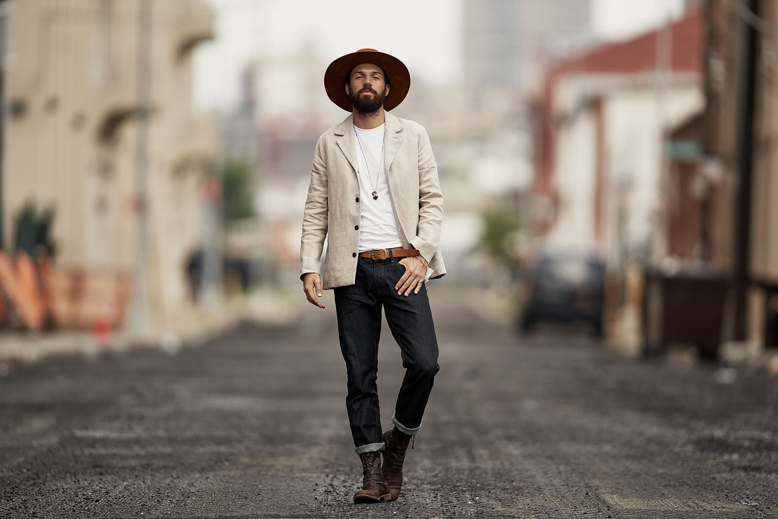 Shooting Portraits with Sony's $12,000 400mm f/2.8 G Master Lens