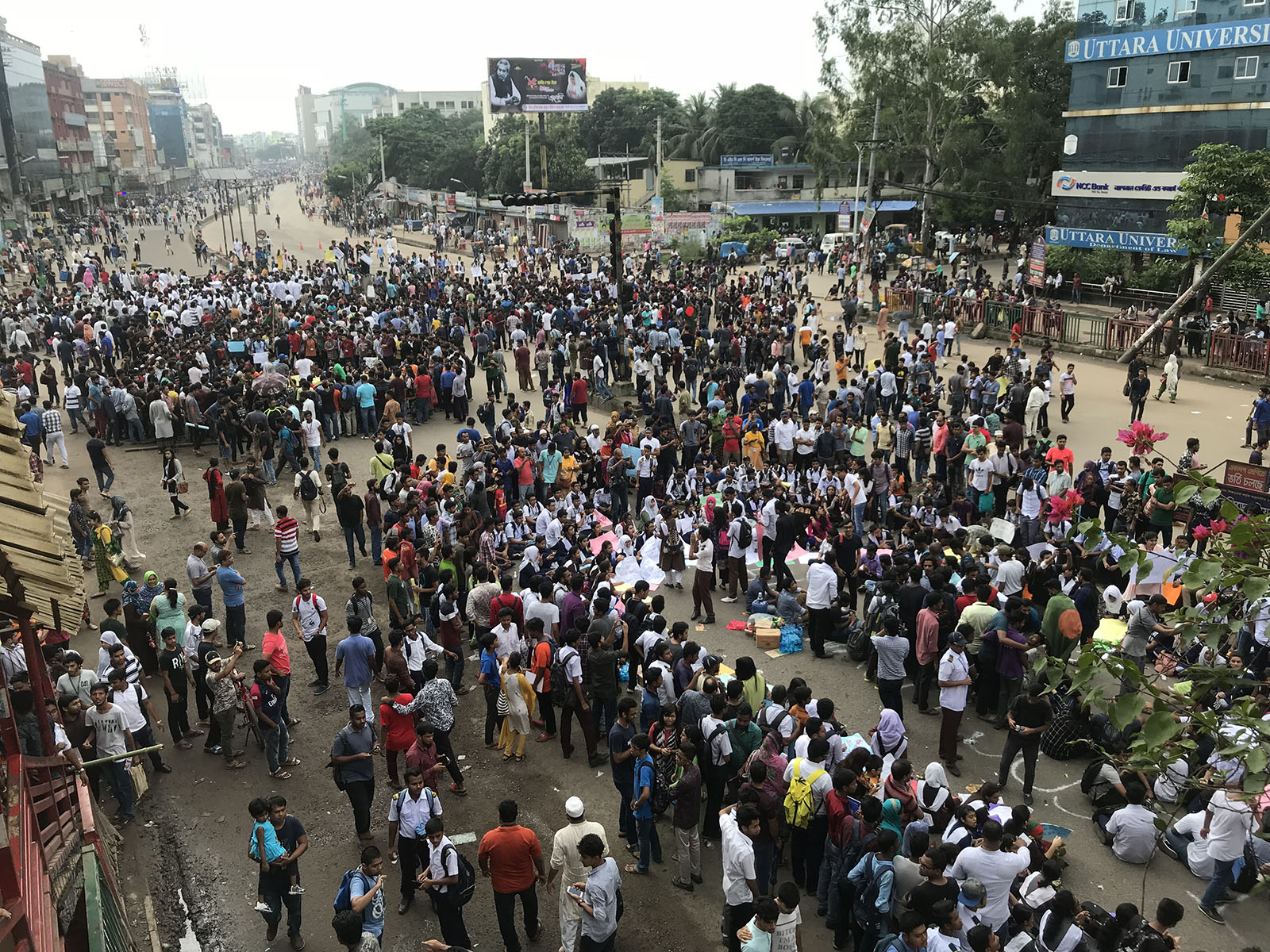 Photographers Beaten And Abducted In Bangladesh Student Protests ...