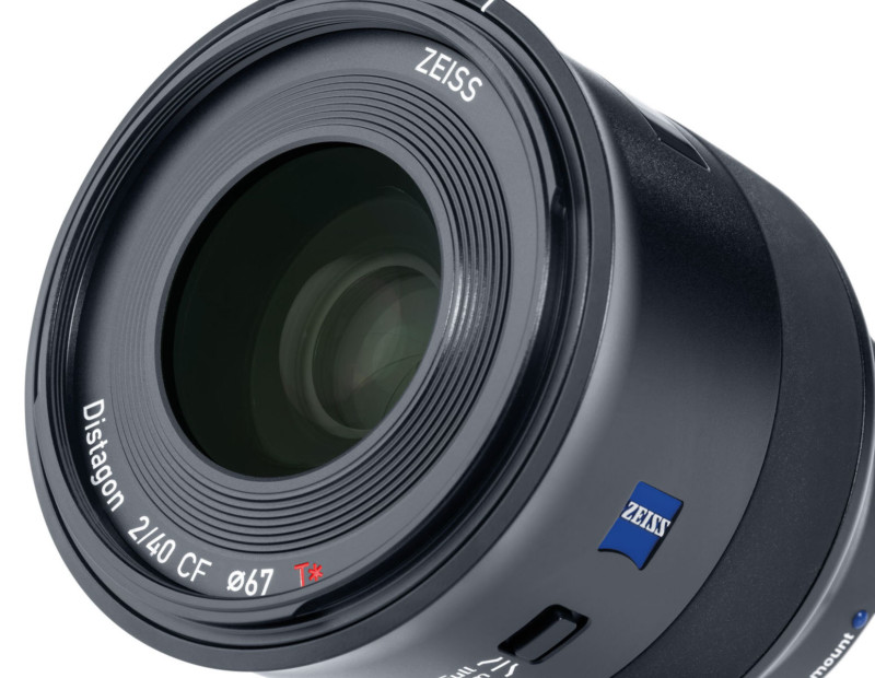 Zeiss Unveils the Batis 40mm f/2 Close Focus Lens for Sony FE