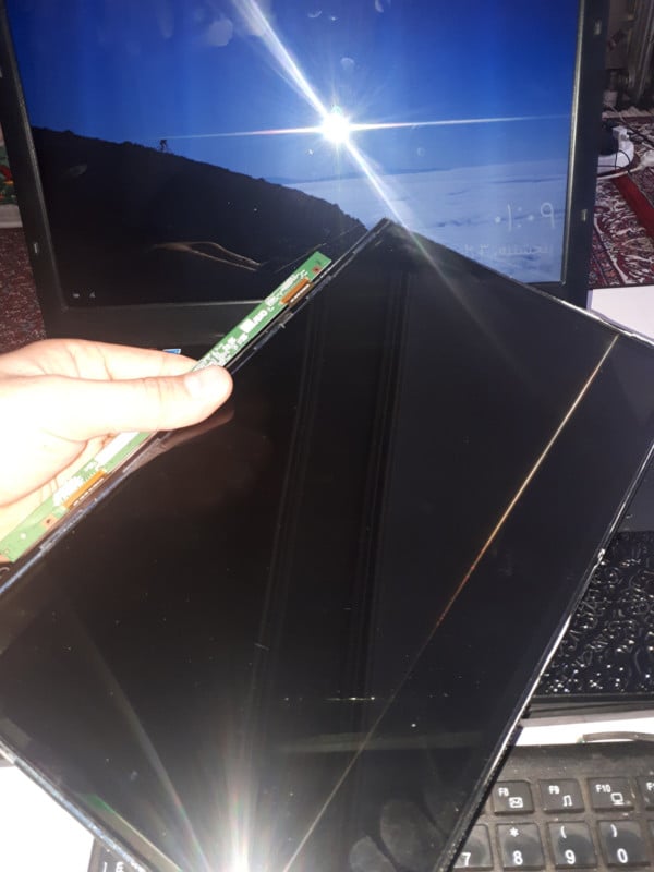 Screen Into A View Ground Glass, How To Mirror A Broken Laptop Screen