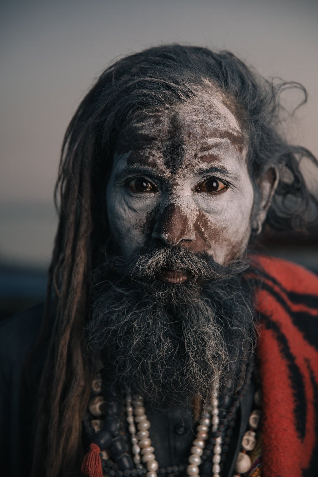 Photographing the Fake Holy Men of Varanasi, India | PetaPixel