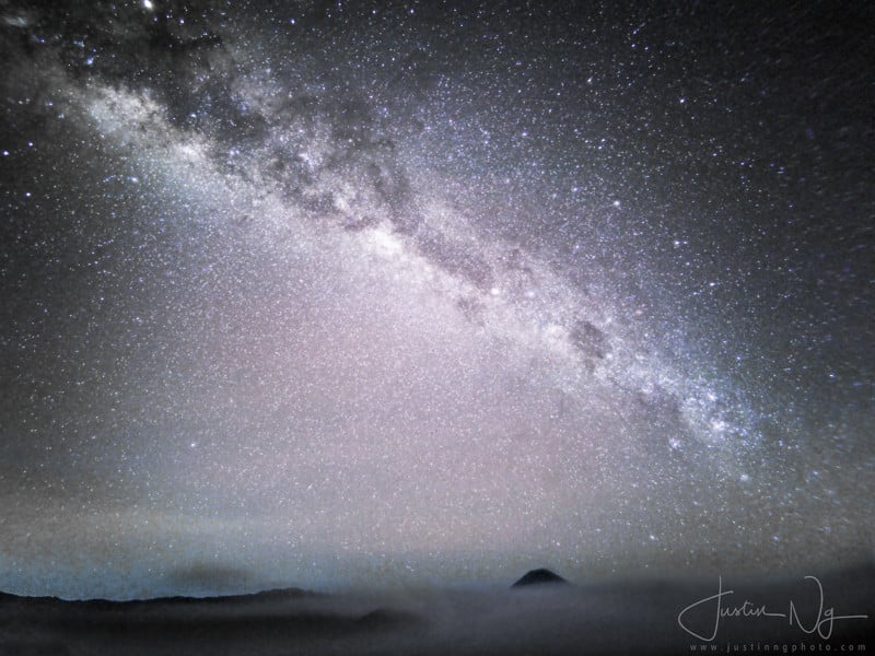 190504-Milky-Way-above-Mount-Bromo-with-Huawei-P30-Pro-v2-w-800x600.jpg