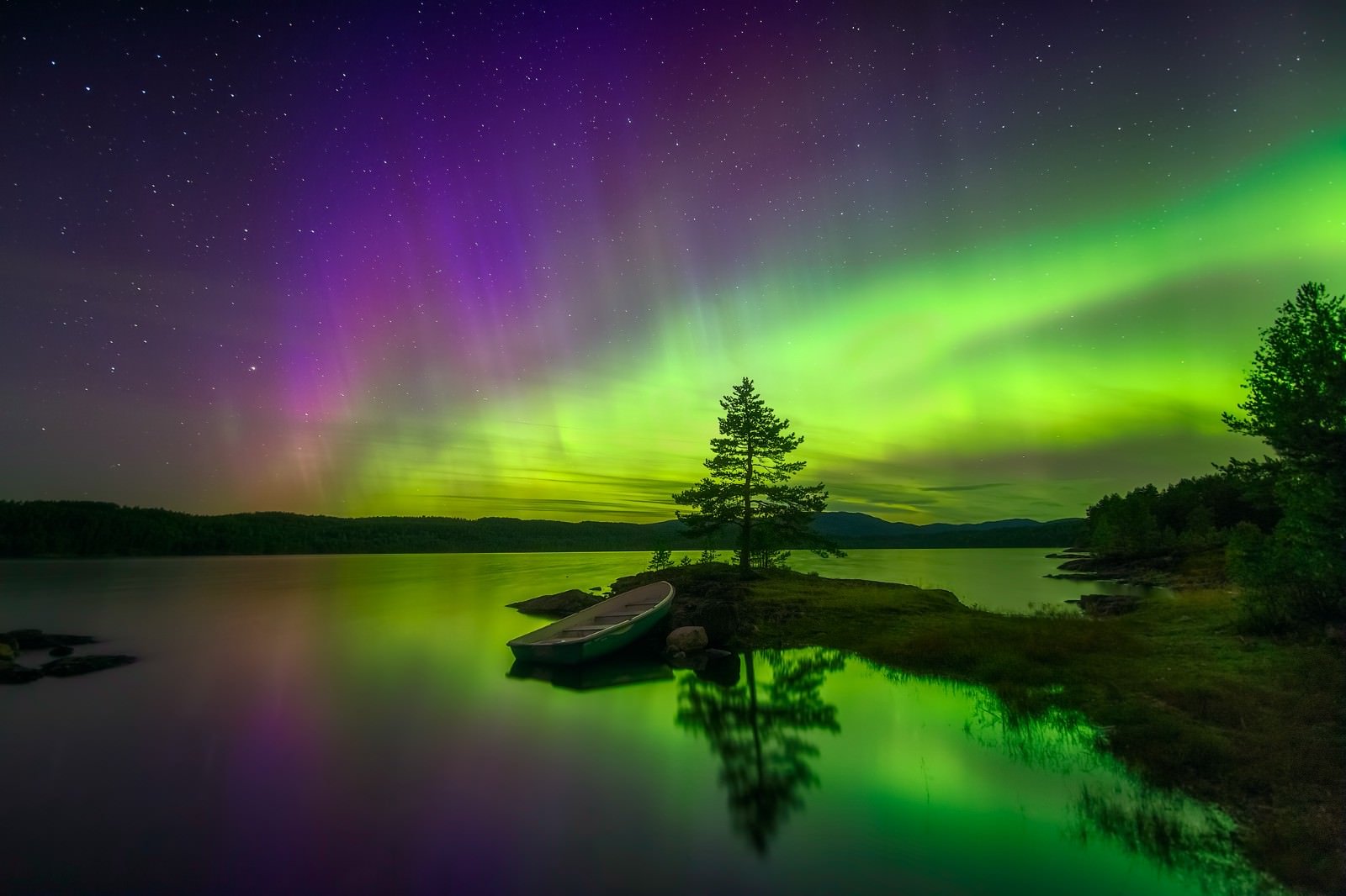 My Journey in Photographing the Northern Lights | PetaPixel