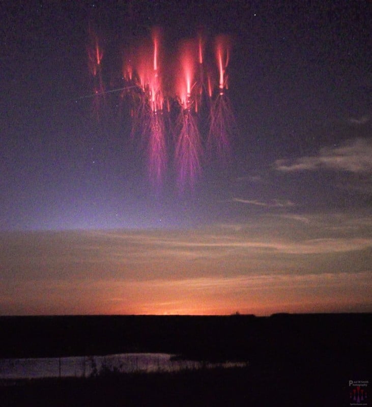 This Photographer Hunts for Rare Red Sprites Above Thunderstorms | PetaPixel