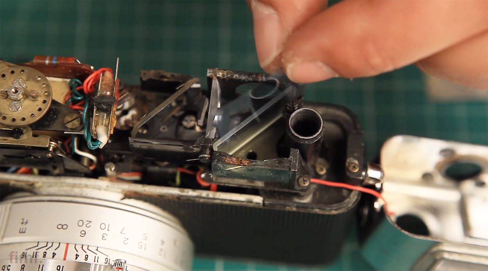 How to Clean and Mod the Beam Splitter in a Rangefinder Camera | PetaPixel