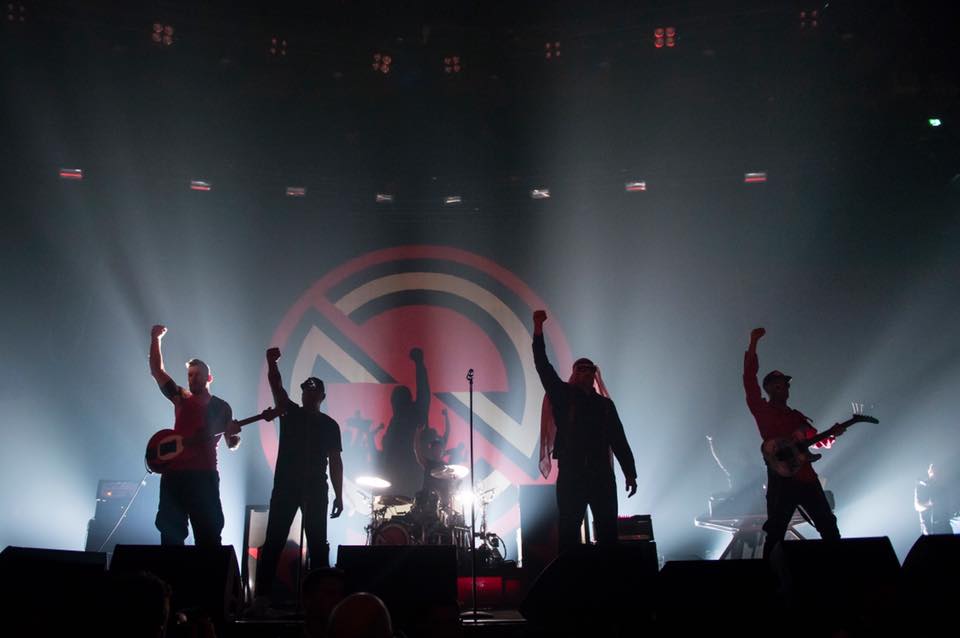 How to Shoot Concerts: Tips from a Pro Music Photographer | PetaPixel