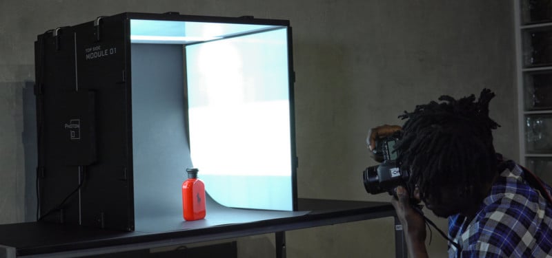 Photon is a Mini Product Photo Studio with Ultra-Flexible LED