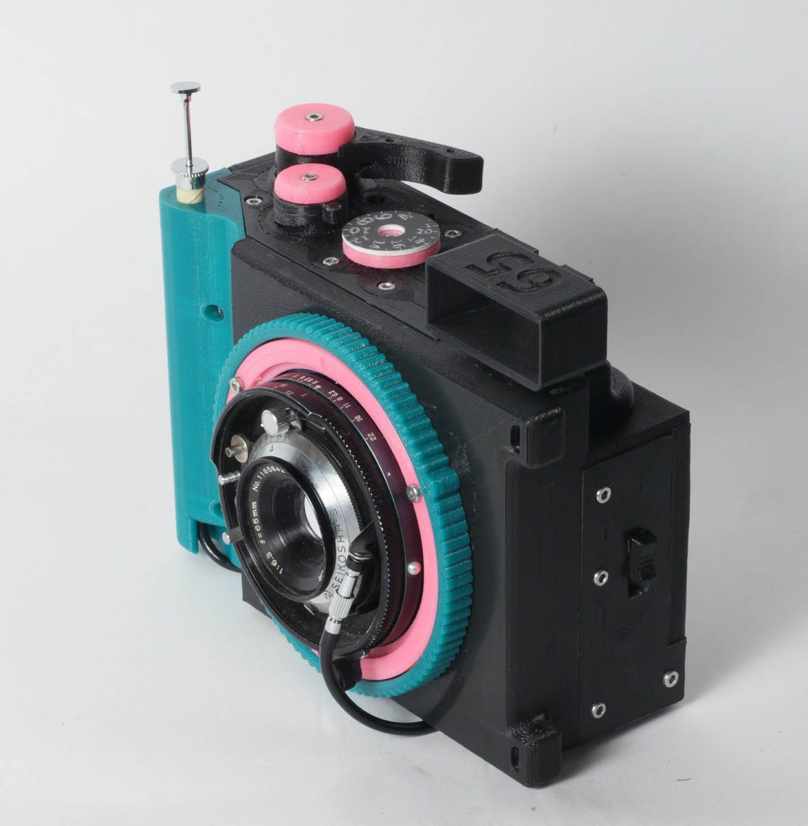 The CAMERADACTYL Brancopan: A 35mm Panoramic Camera You Can Print at