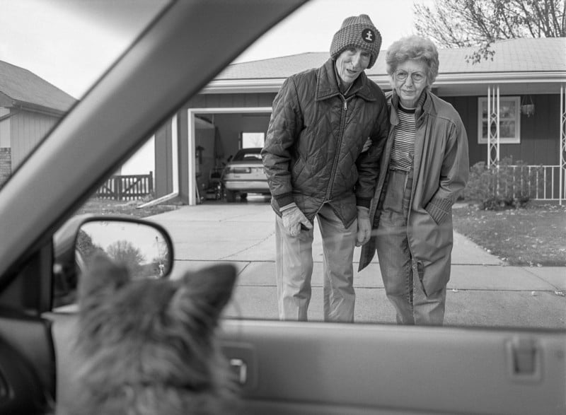 Photographer's Heartwarming Photos Capture 27-Years of Waving Goodbye ...