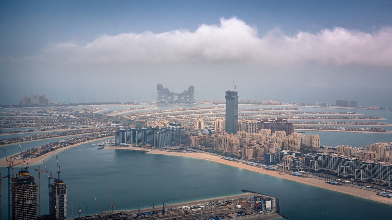A Dubai Rainstorm Timelapse from the World's 2nd Tallest Residential