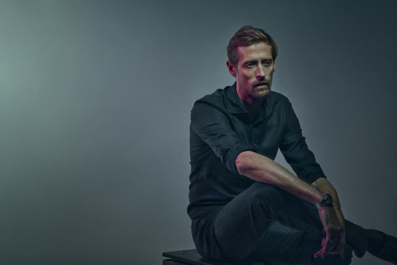 https://petapixel.com/assets/uploads/2020/05/Footballer-Peter-Crouch-copyright-Jon-Enoch--800x533.jpg