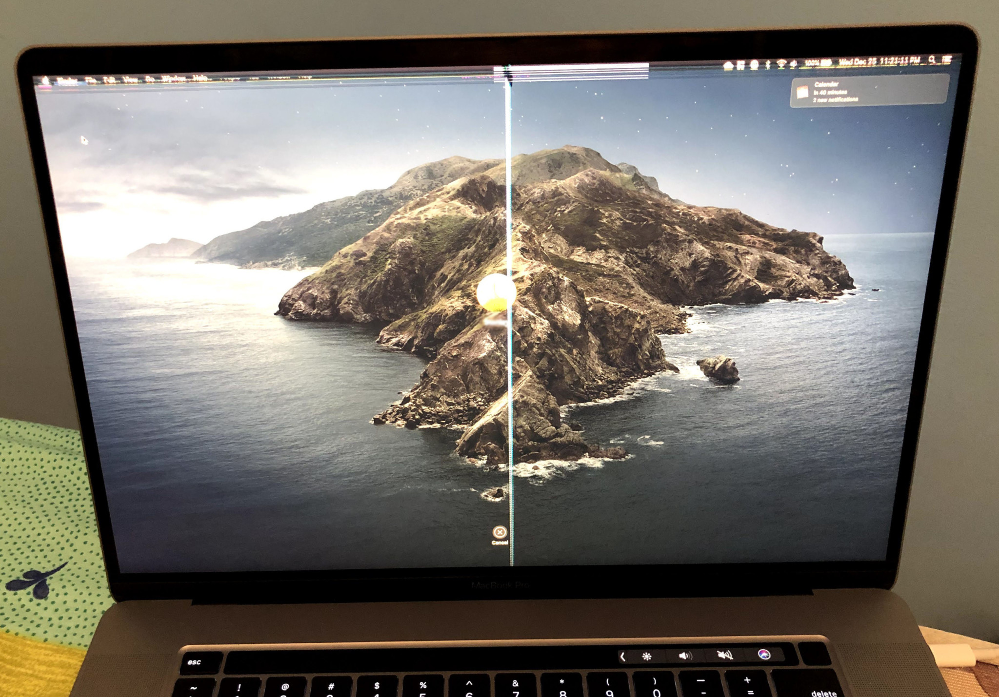 covering-your-macbook-camera-can-crack-your-screen-apple-warns-petapixel