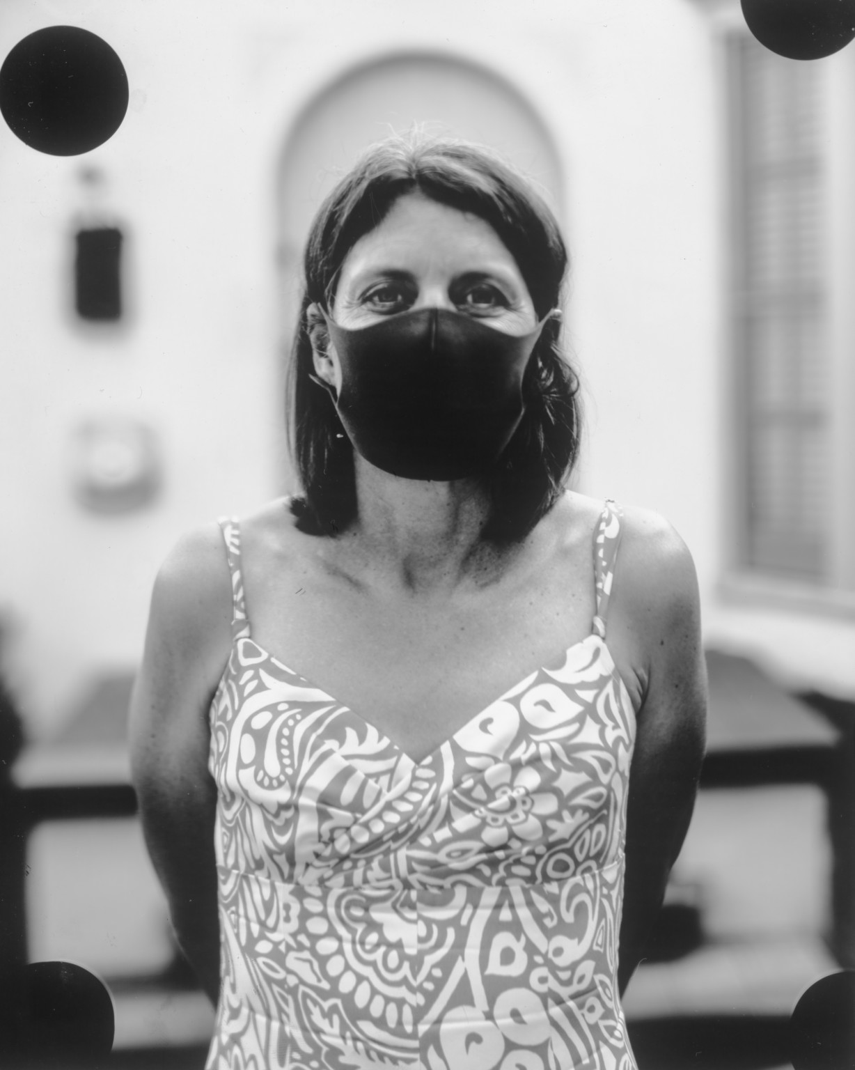 This Photographer Turned His Front Door Into a Camera to Capture COVID ...