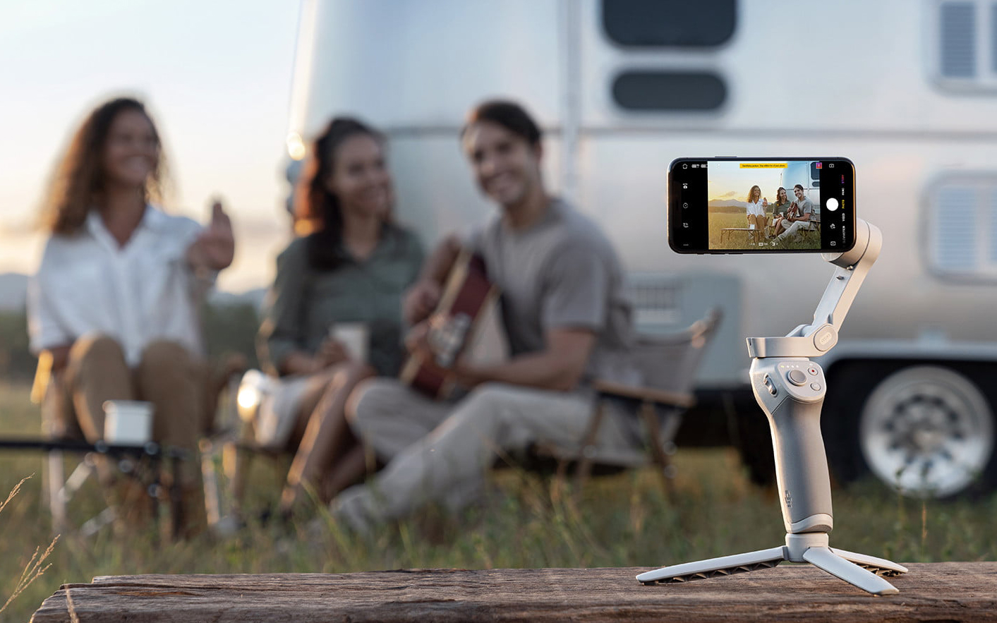 DJI Unveils Foldable OM4 Smartphone Gimbal with a Magnetic Mount ...