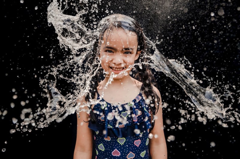 5 Must-Have Outdoor Family Session Poses by Daphodil Photo