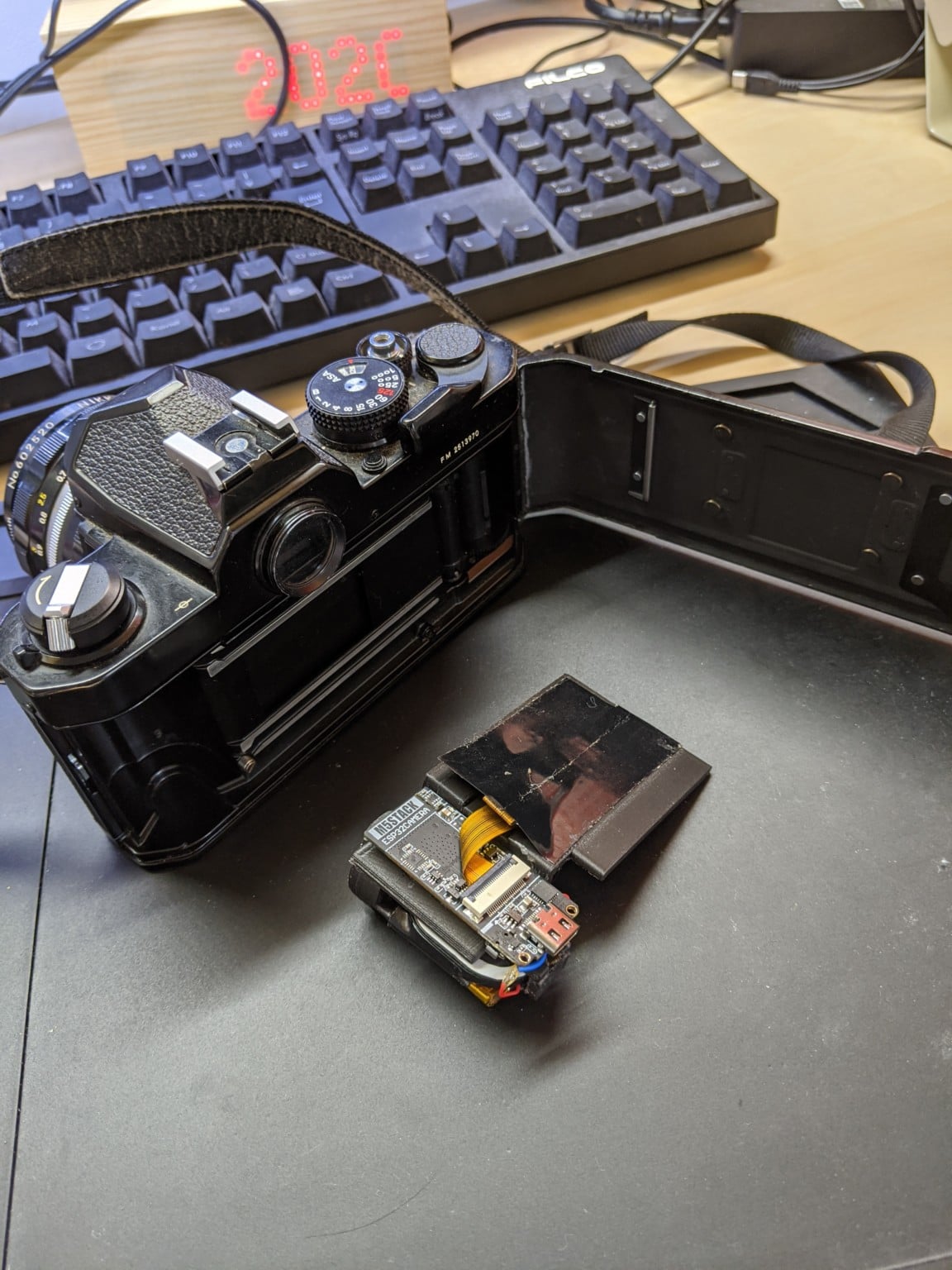 This Guy Converted His Nikon FM Into a Digital Camera with a Custom ...