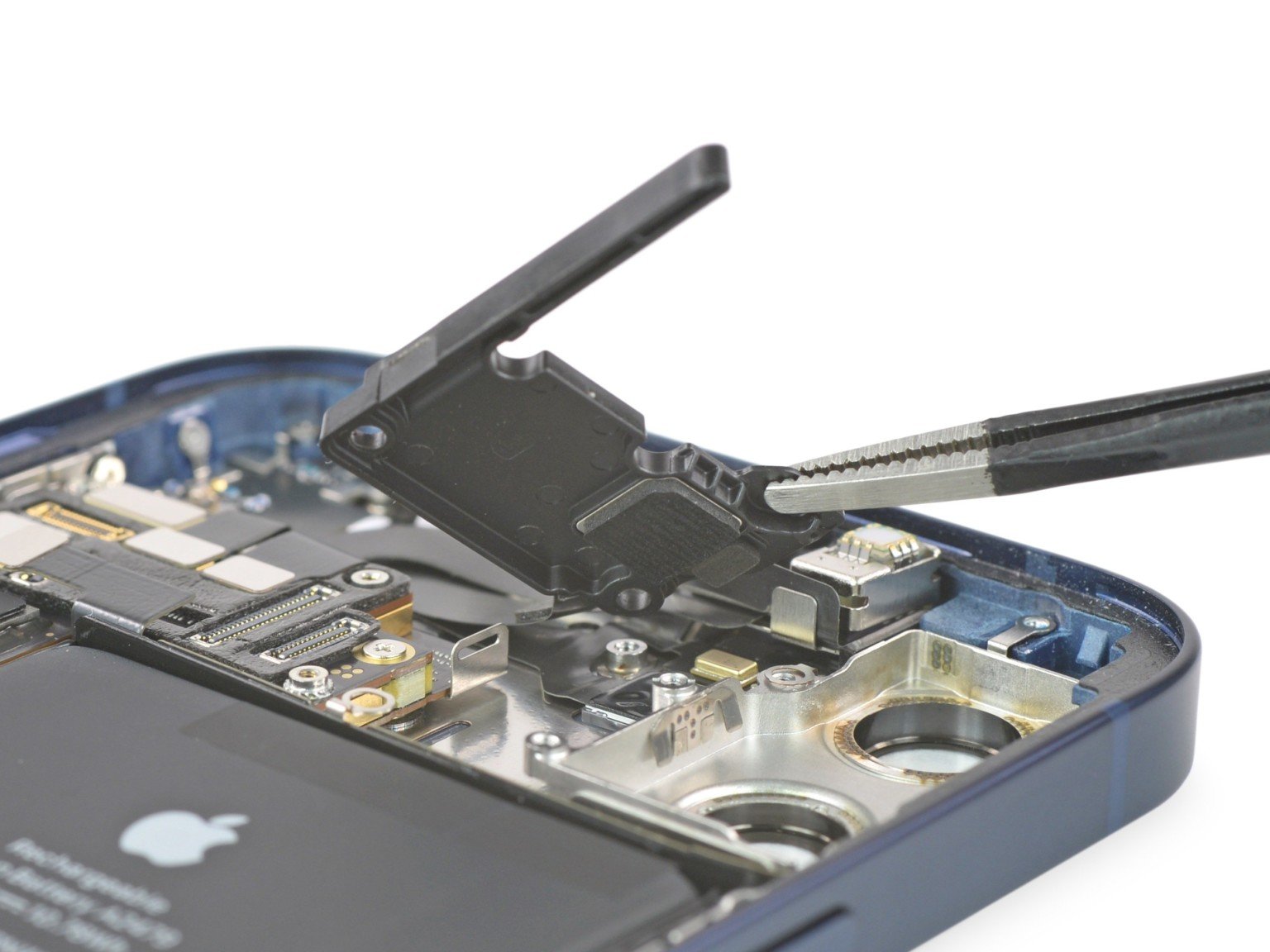 iFixit Teardown Reveals the Cameras Inside the iPhone 12 and iPhone 12 ...