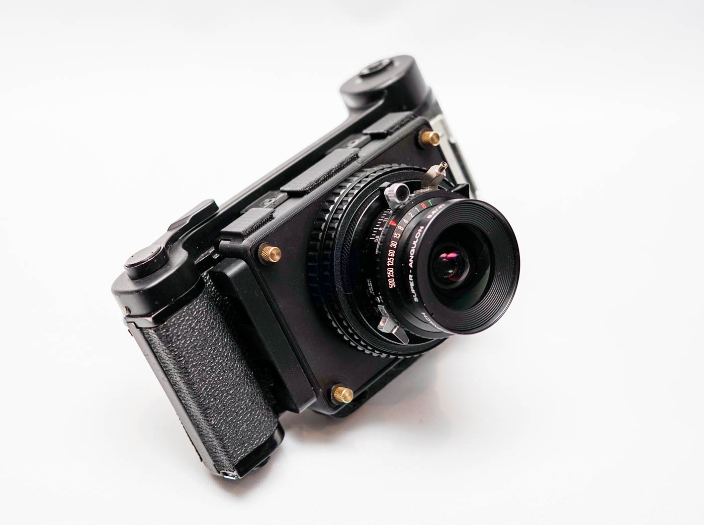 chroma-cameras-has-launched-a-modular-medium-format-film-camera-petapixel