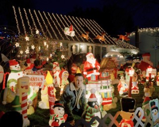 Photo Series of Incredible Home Christmas Displays is a Perfect ...