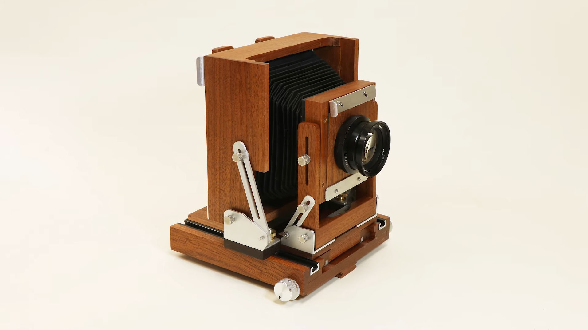 Watch an Expert Woodworker Build a Traditional Large Format Camera
