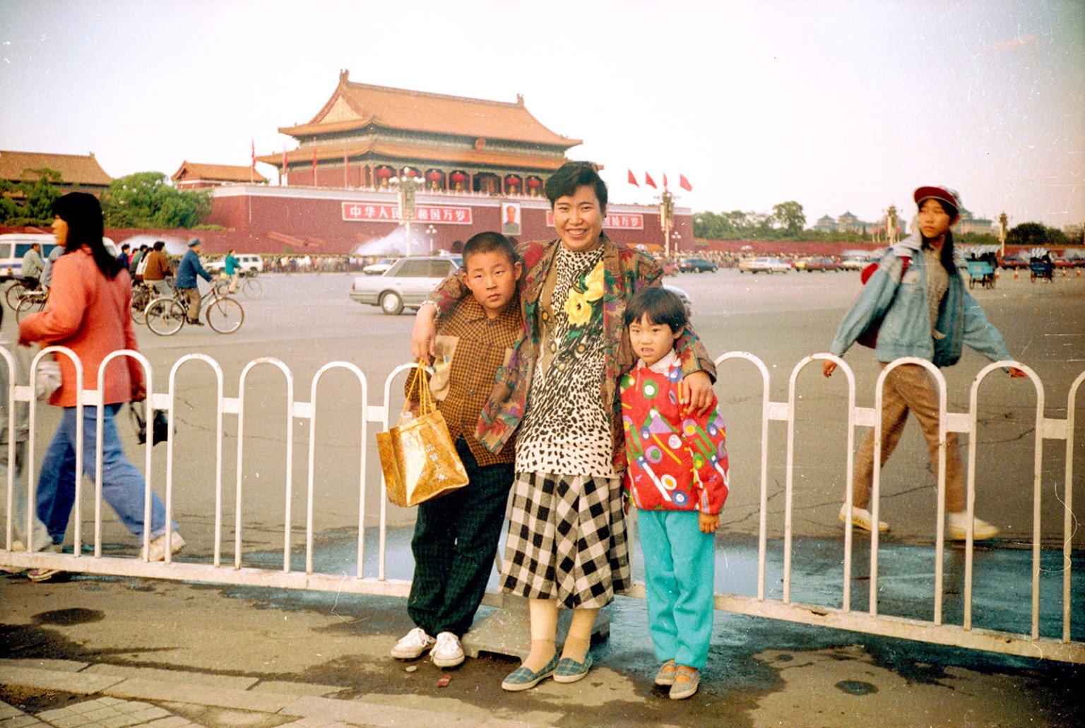 Beijing Silvermine: Discarded, Unseen Photos of China in the 80s and ...