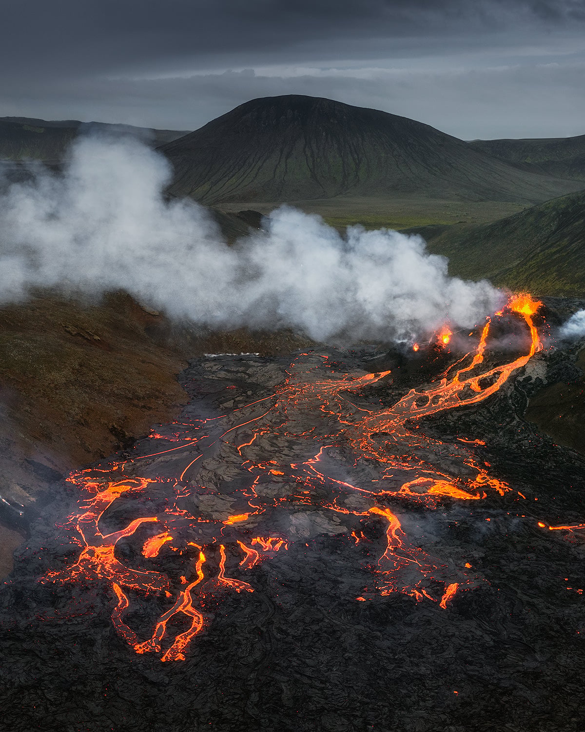 I Captured the Iceland Volcano Eruption from Up Close | PetaPixel