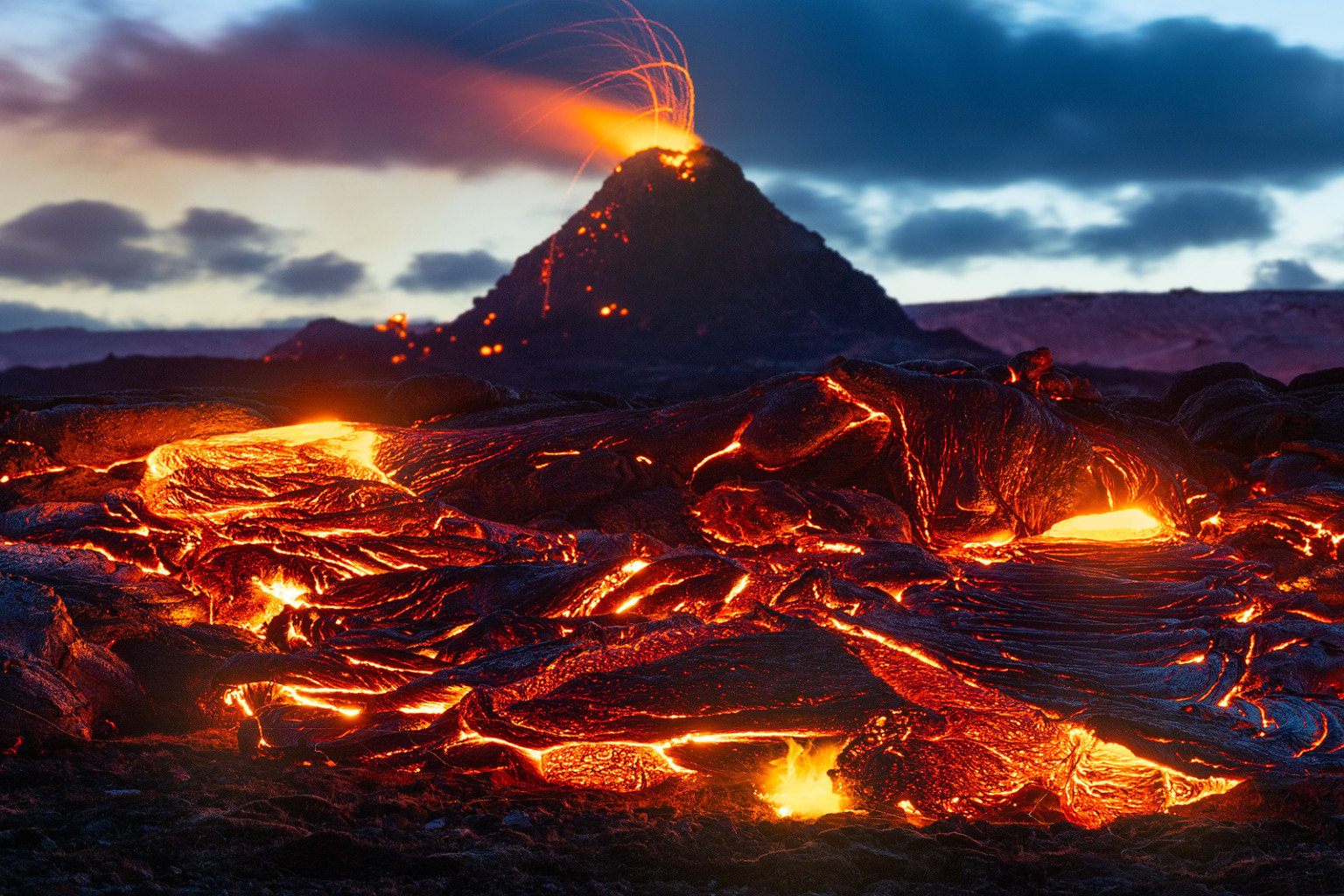 stunning-documentary-shows-the-birth-of-a-volcano-in-iceland-petapixel