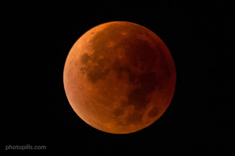 How to Photograph a Total Lunar Eclipse