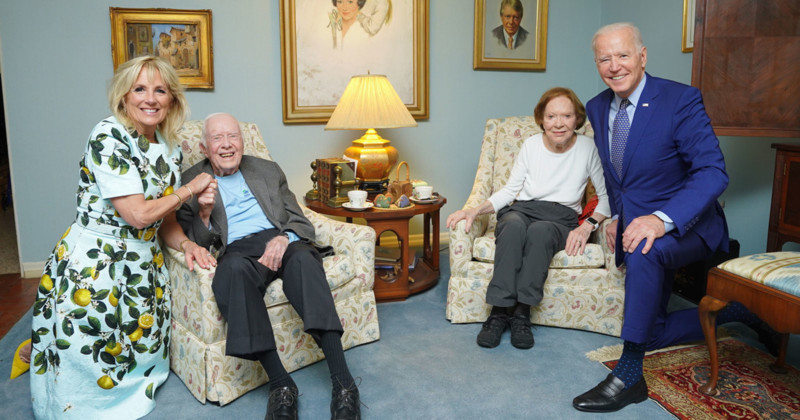 The Story Behind the Photo of a 'Killer Rabbit' Attacking Jimmy Carter ...