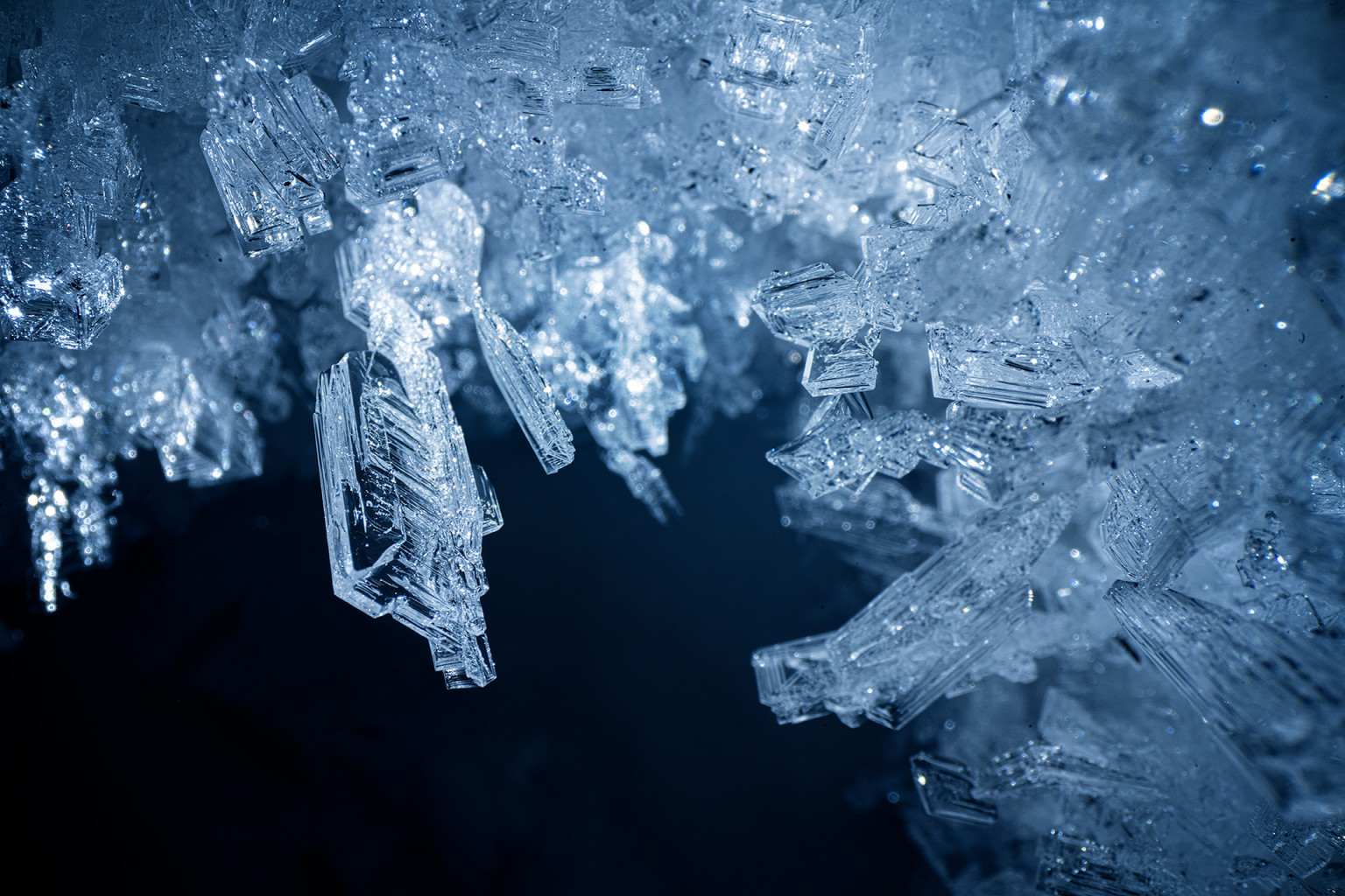 Macro Photos of Freezer Ice Accumulations Reveal Beautiful Shapes ...