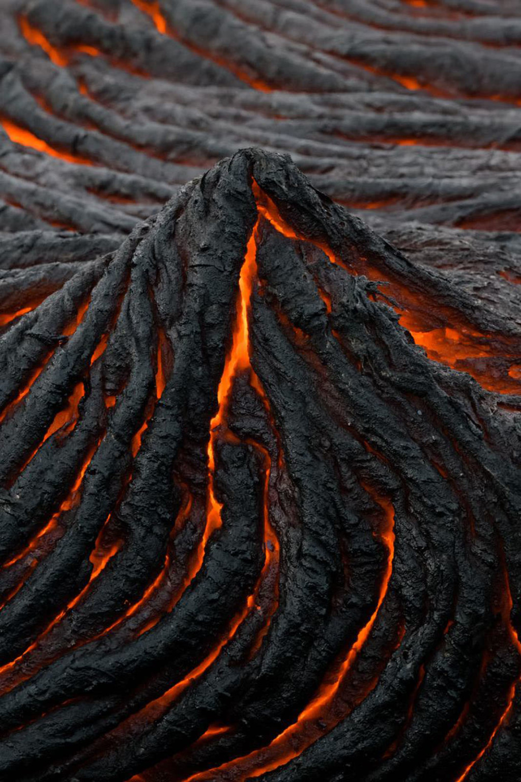 Abstract Photos of Cooling Lava from Iceland's Erupting Volcano | PetaPixel